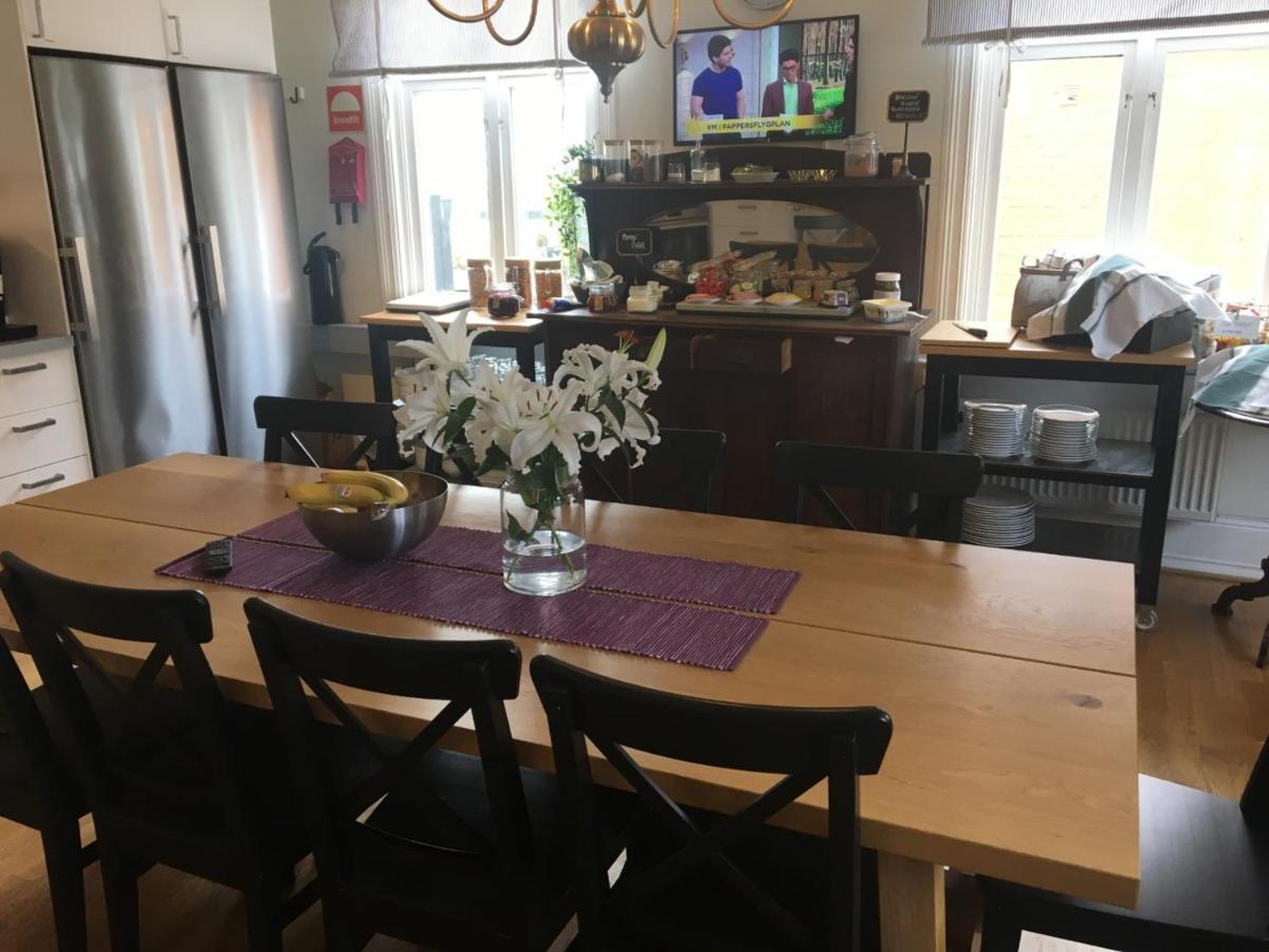 Jaernvaegshotellet B&B Скара Екстер'єр фото