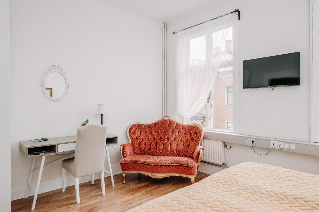 Jaernvaegshotellet B&B Скара Екстер'єр фото