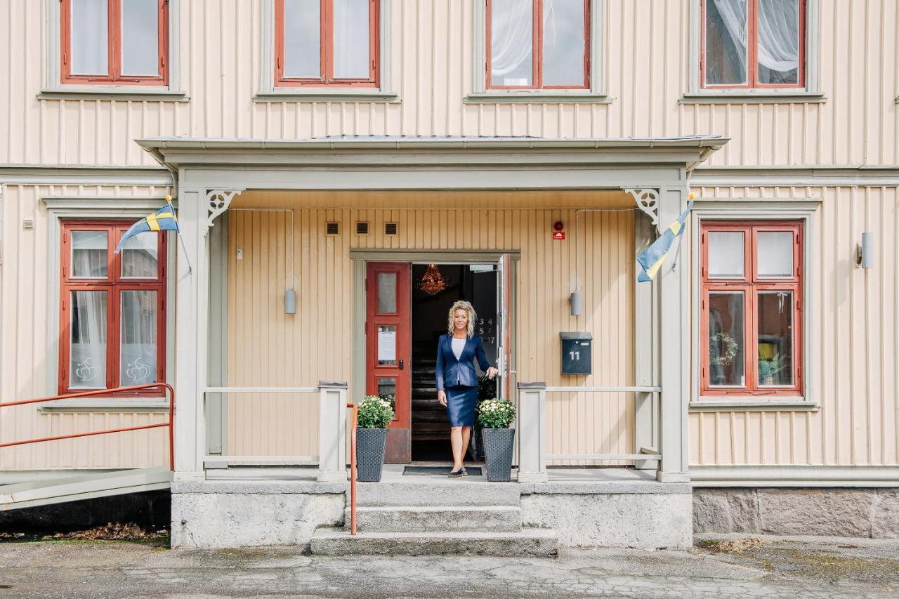 Jaernvaegshotellet B&B Скара Екстер'єр фото